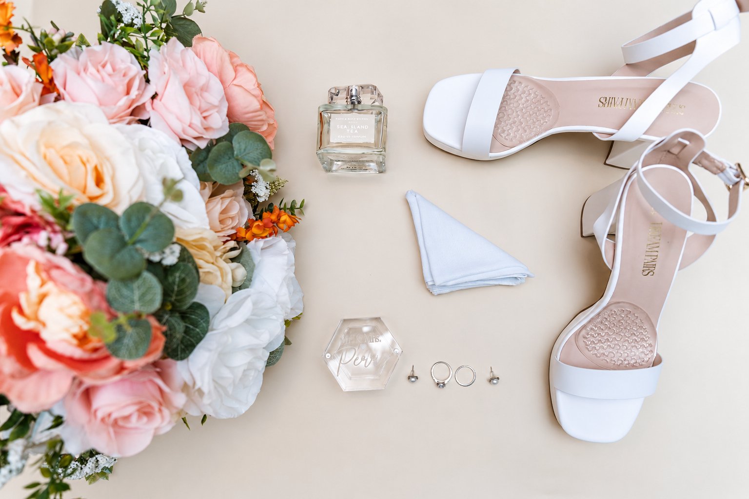 Danielle and Trey—bridal accessories