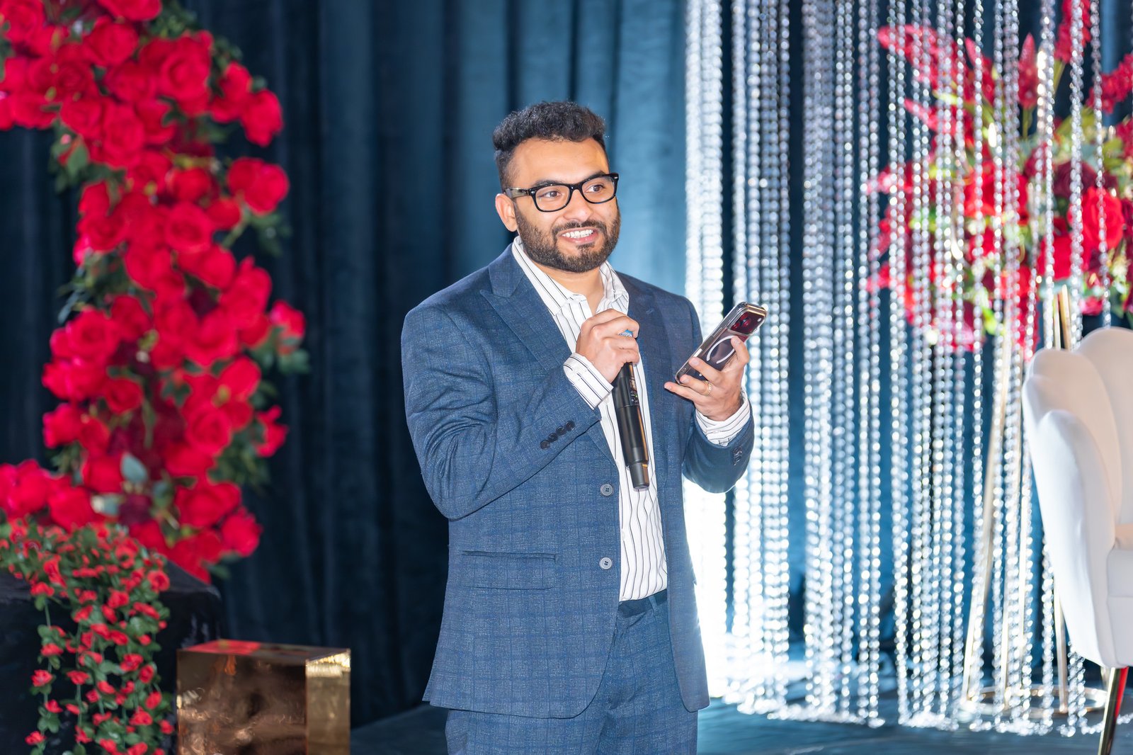 A guest gives a speech at Mehreen and Shahzain's reception